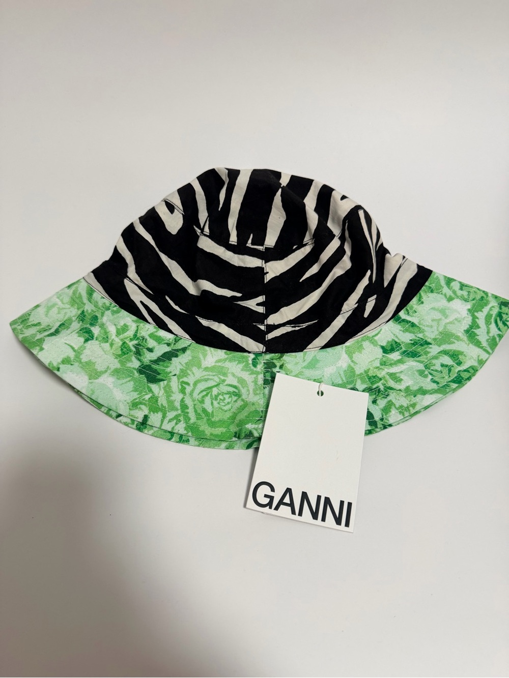 NWT GANNI Zebra & Green Floral Bucket Hat - Picture 2 of 6